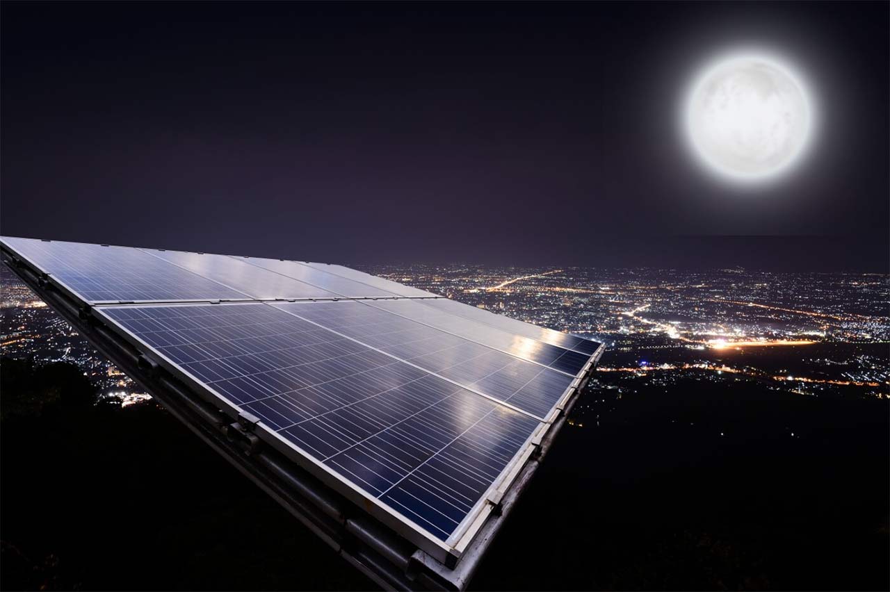 کارکرد پنل های خورشیدی در شب